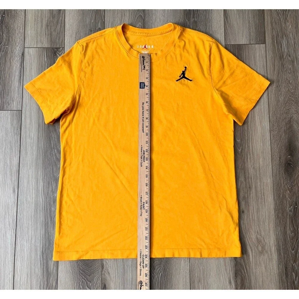 Nike Air Jordan Flight Collection T-Shirt Mens Sz L Yellow Short Sleeve Cotton